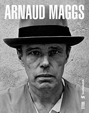 Arnaud Maggs